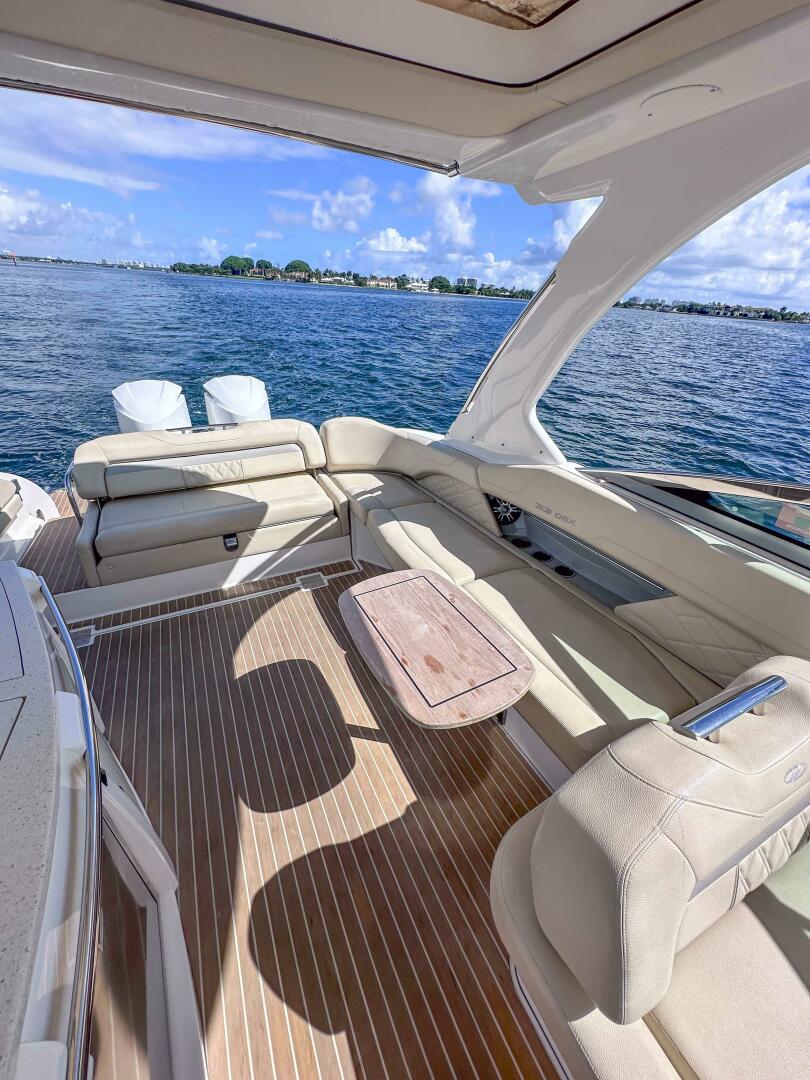 33ft Regal Yacht For Sale