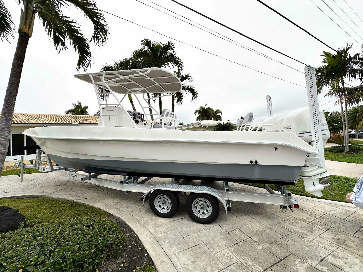 26ft Twin Vee Yacht For Sale