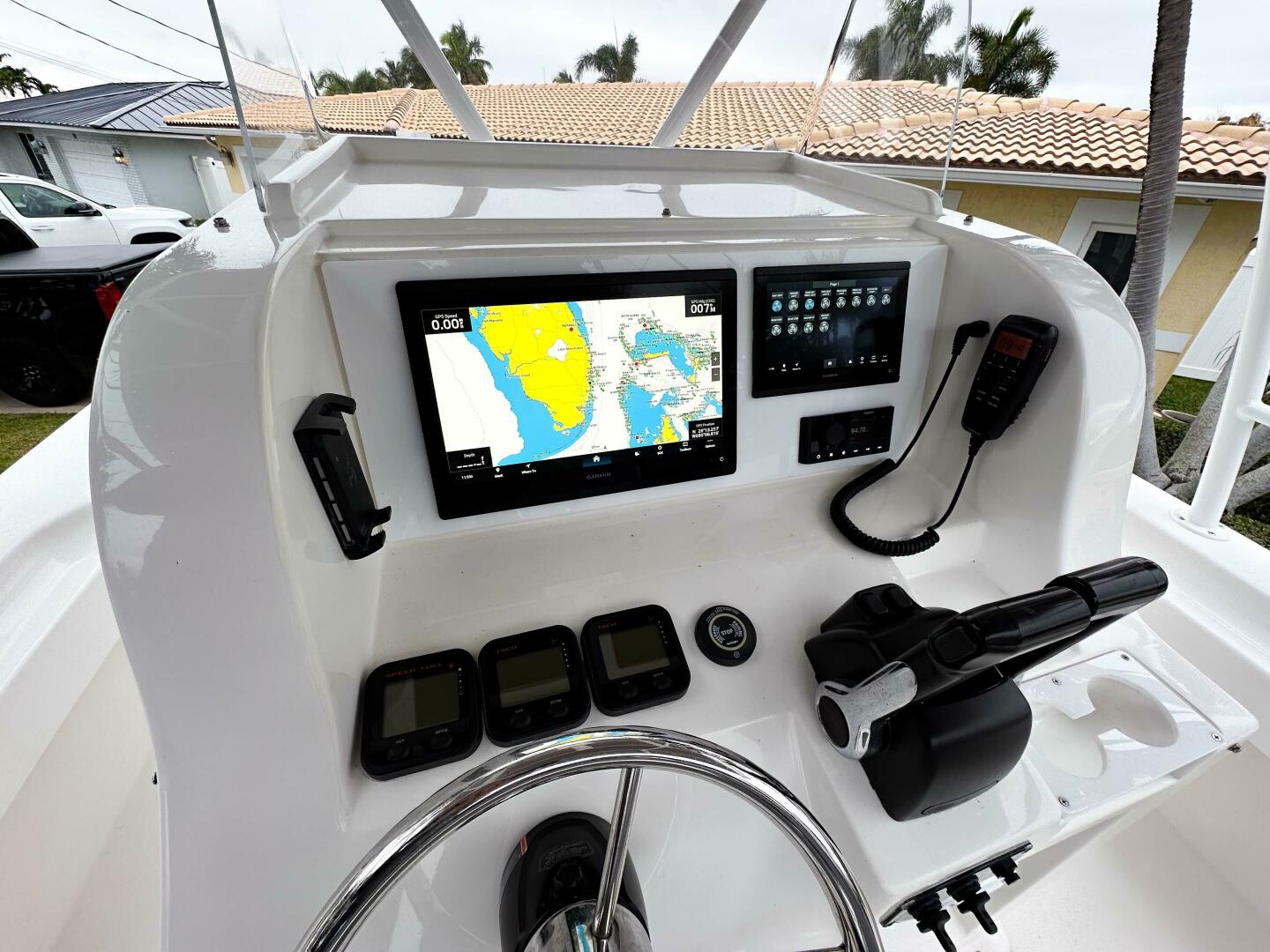 26ft Twin Vee Yacht For Sale