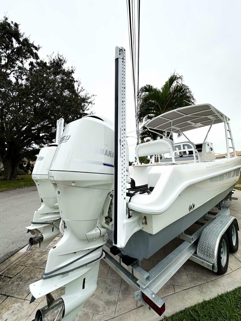 26ft Twin Vee Yacht For Sale