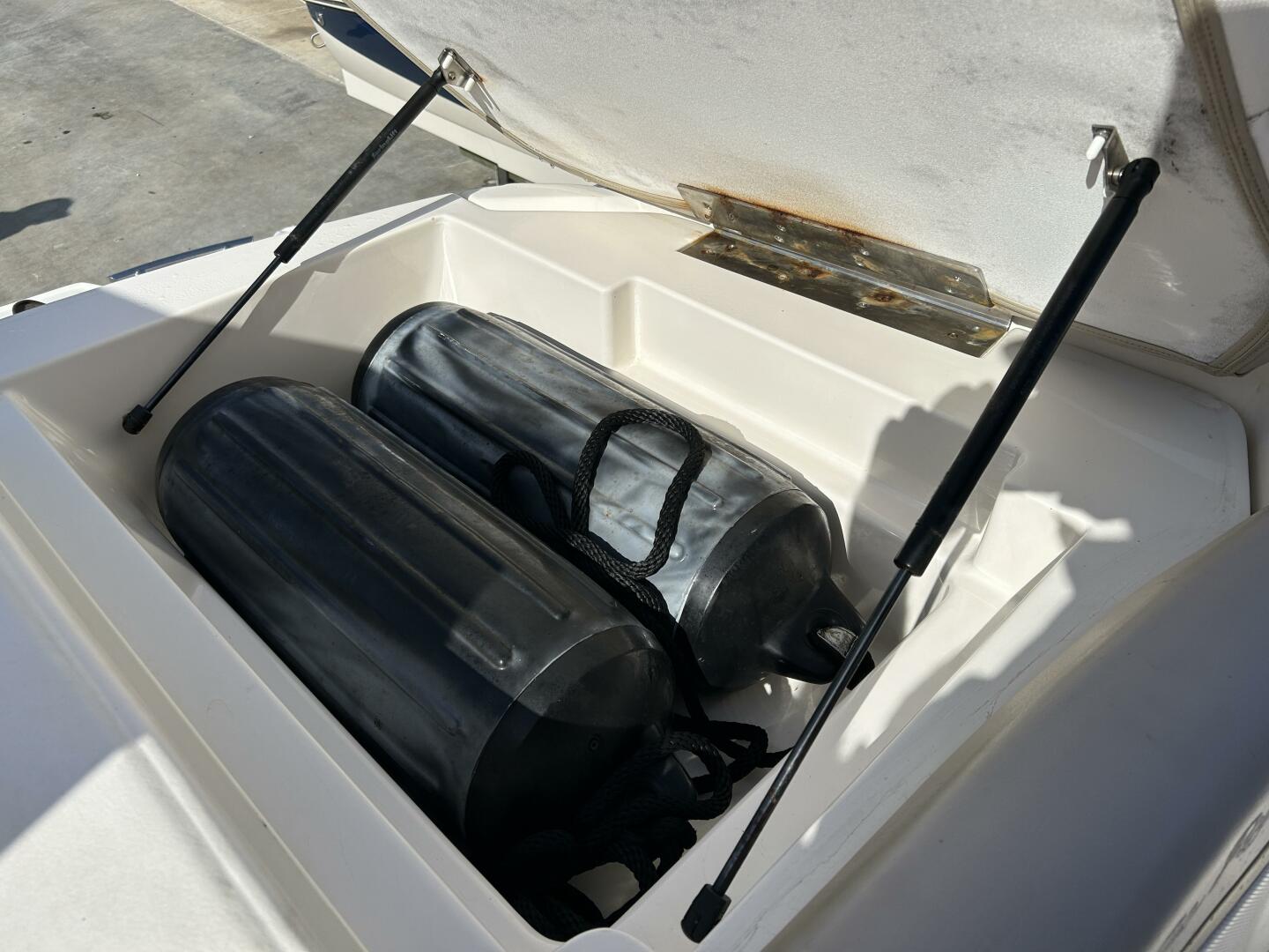 KNOT 2 BAD 28ft Sea Ray Yacht For Sale
