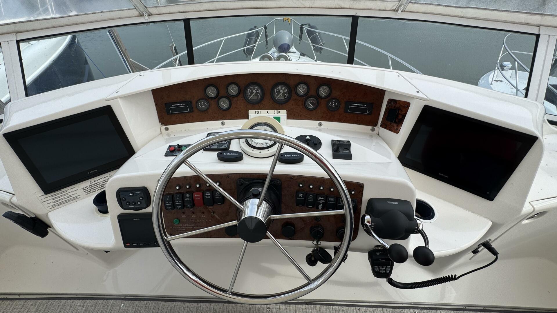2004 Silverton 43 motor yacht