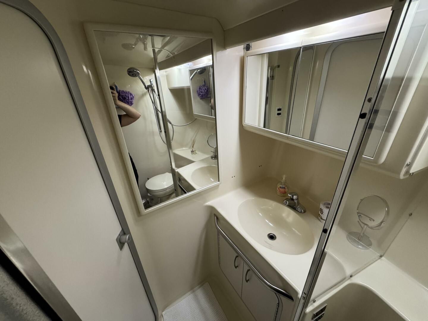 La Dolce Vita 37ft Sea Ray Yacht For Sale
