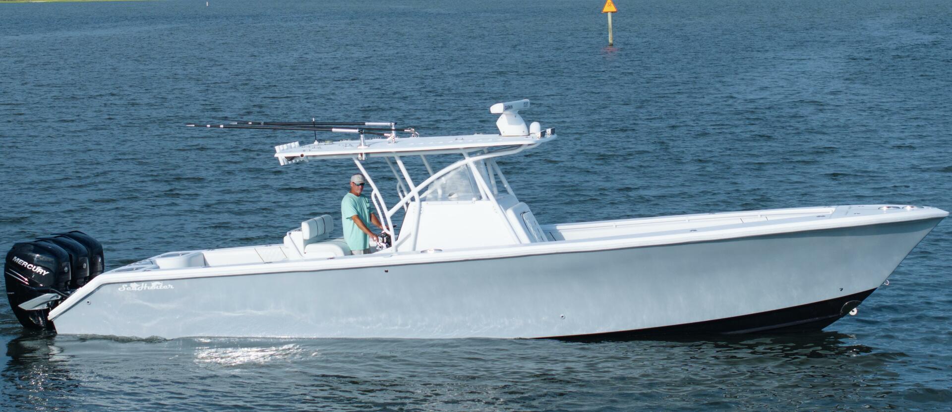 37ft SeaHunter Yacht For Sale