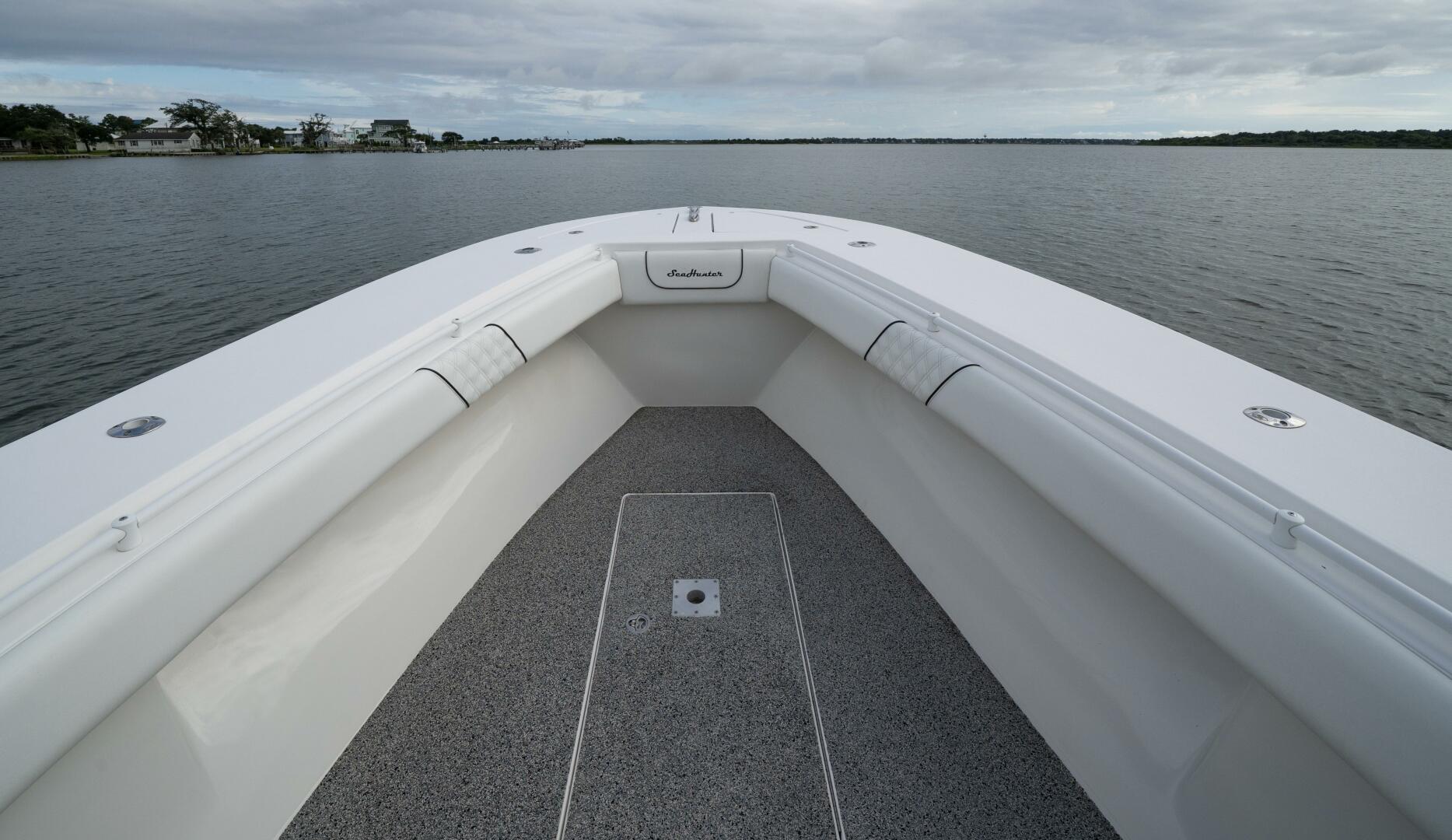 37ft SeaHunter Yacht For Sale
