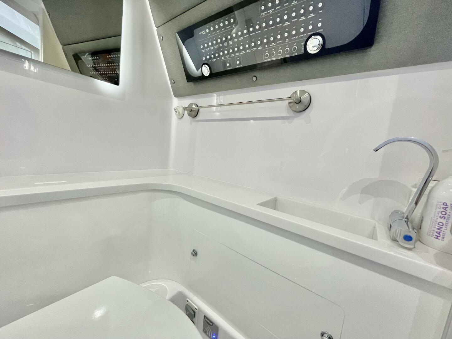 37ft Axopar Yacht For Sale