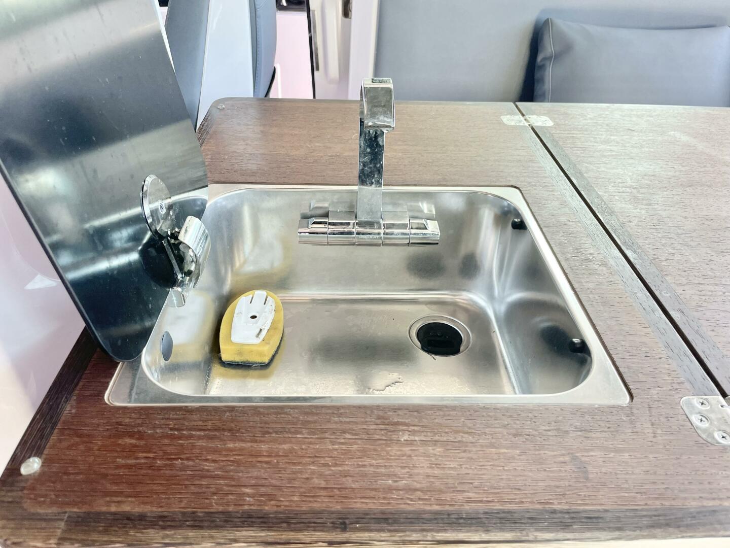 37ft Axopar Yacht For Sale