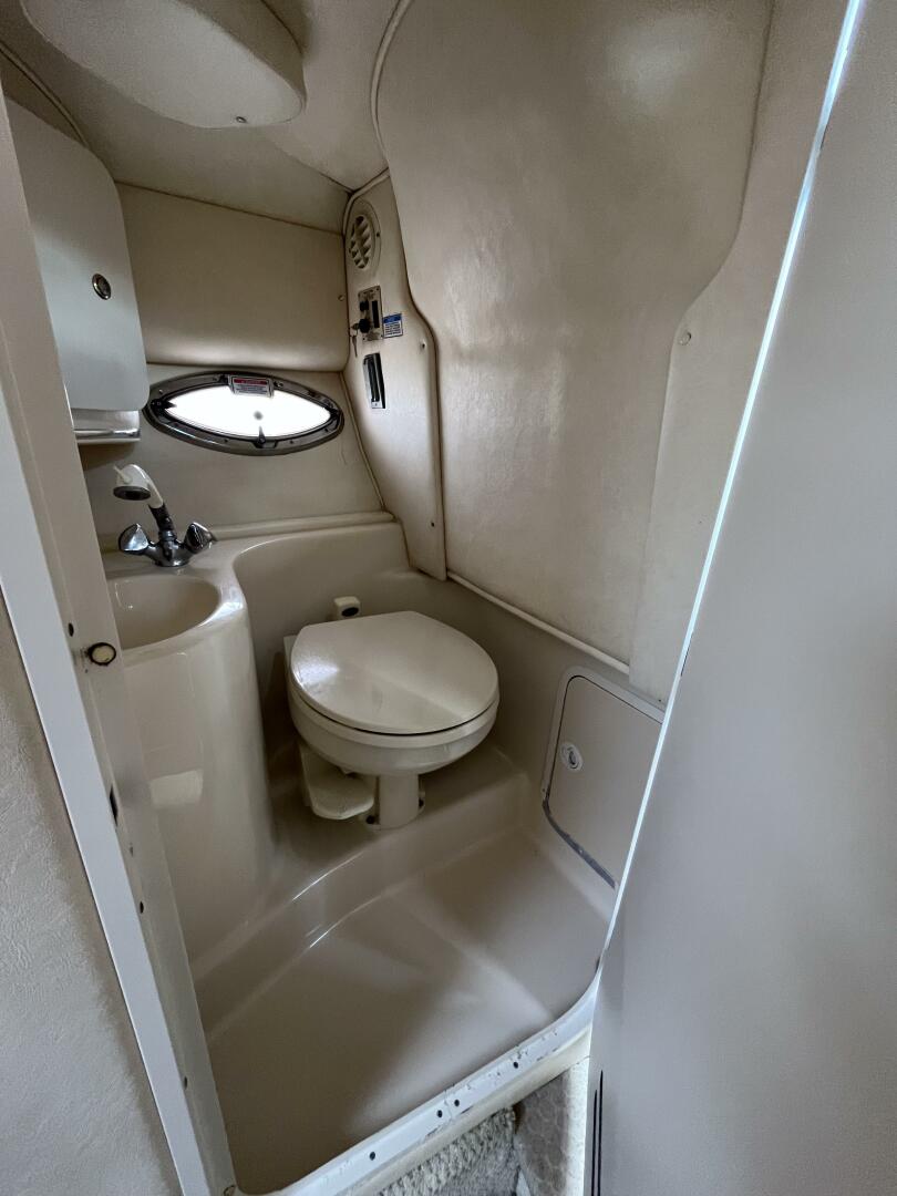 29ft Sea Ray Yacht For Sale