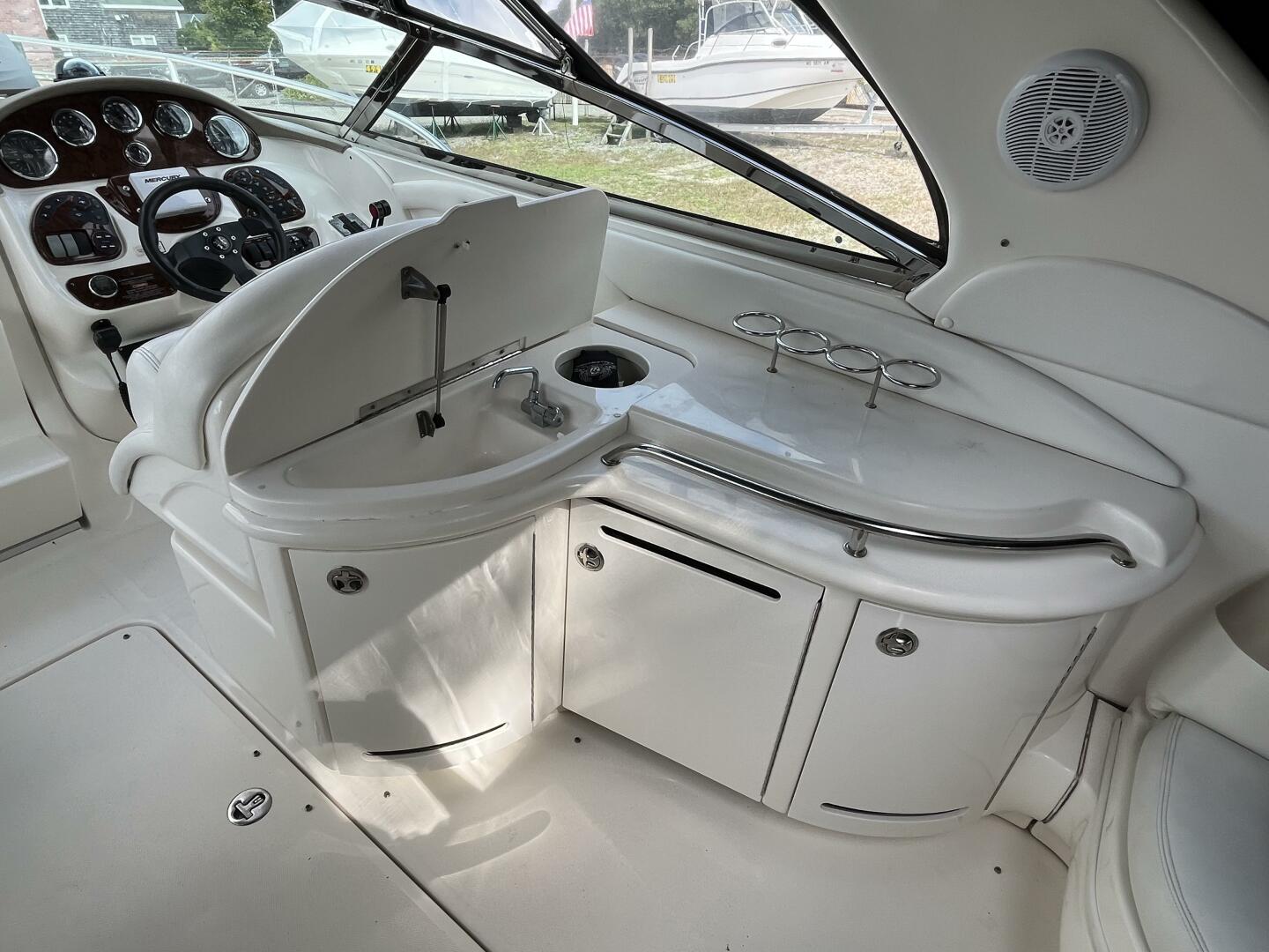 29ft Sea Ray Yacht For Sale