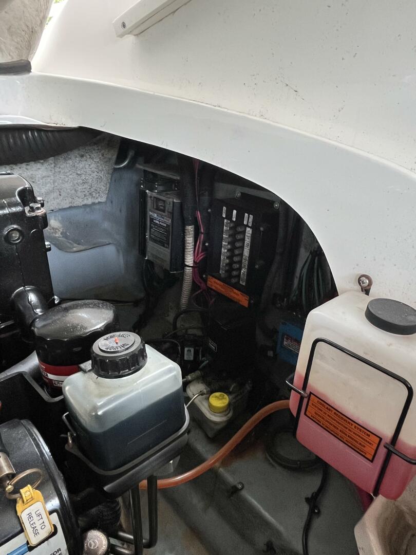 29ft Sea Ray Yacht For Sale