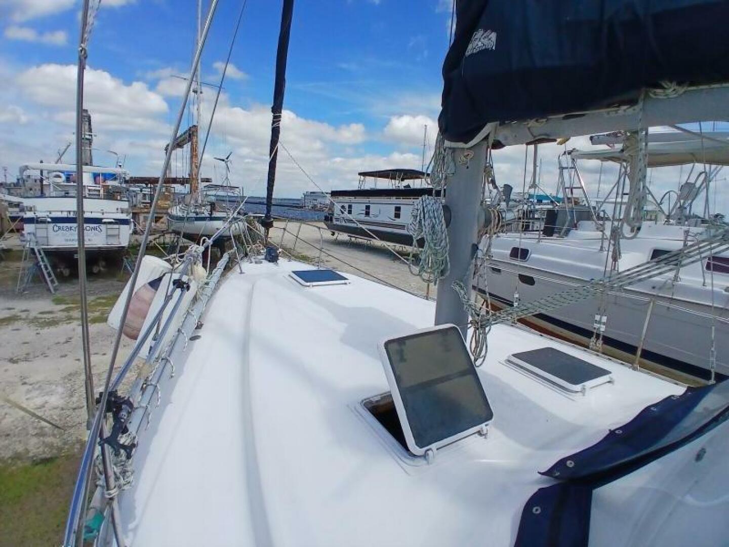 Aloha 41ft Morgan Yacht For Sale