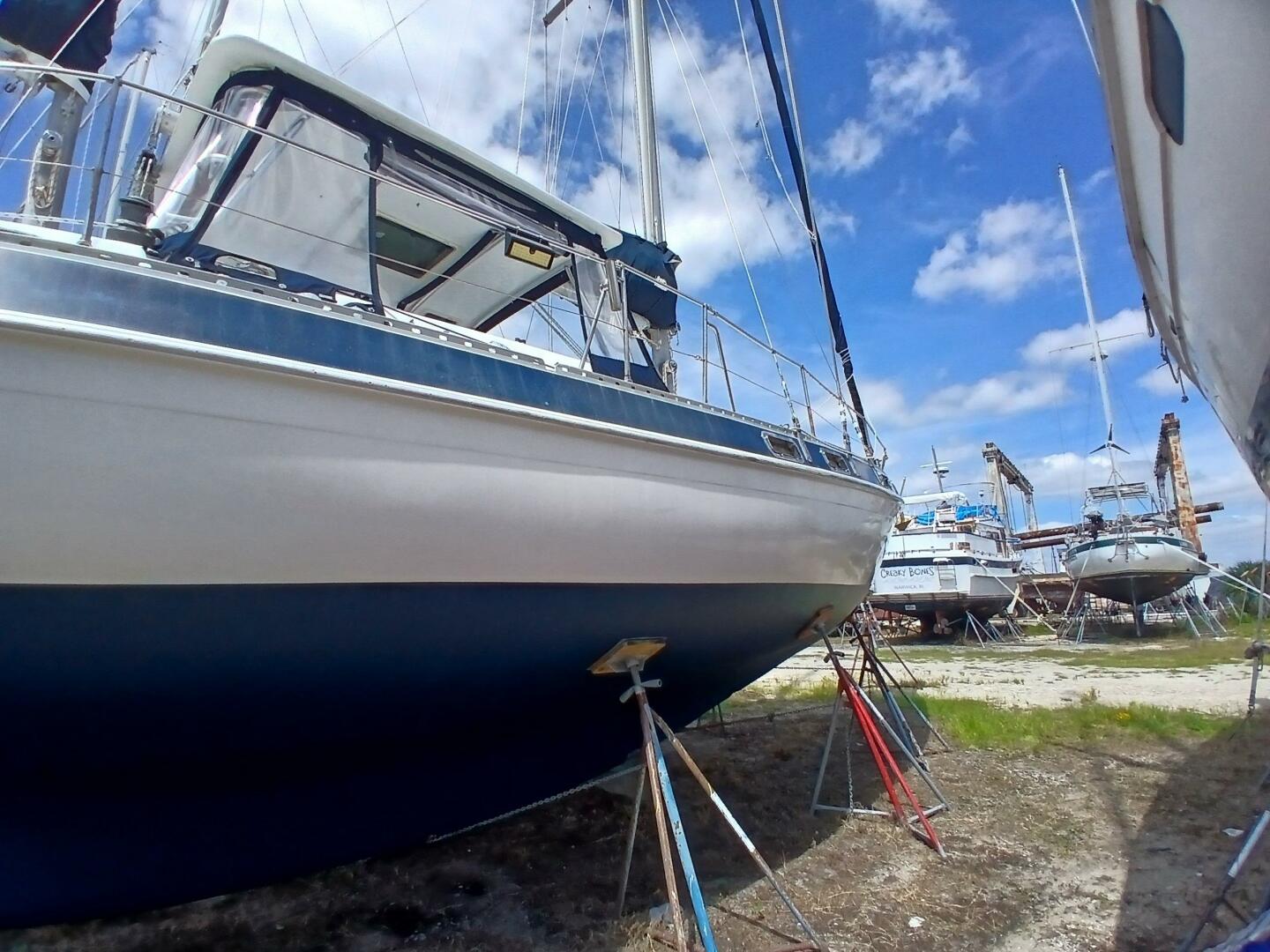 Aloha 41ft Morgan Yacht For Sale