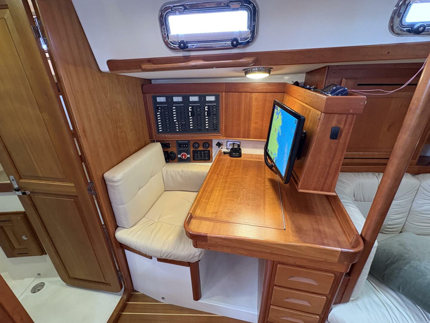 Nightwatch 37ft Tartan Yacht For Sale