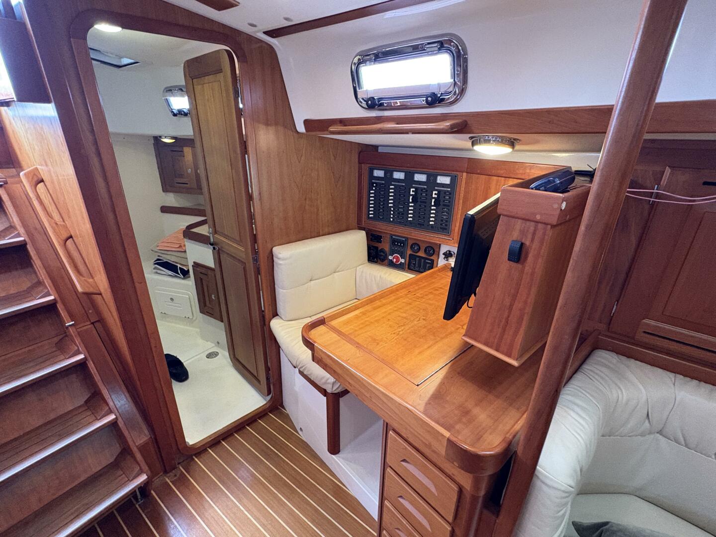 Nightwatch 37ft Tartan Yacht For Sale