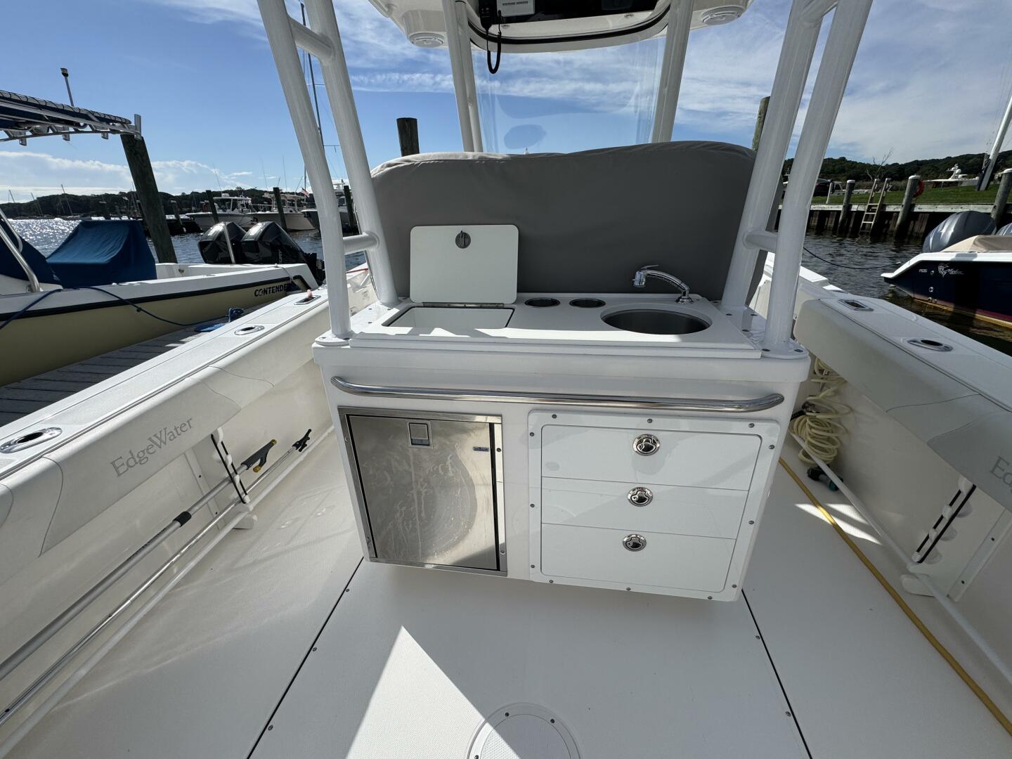 32ft Edgewater Yacht For Sale