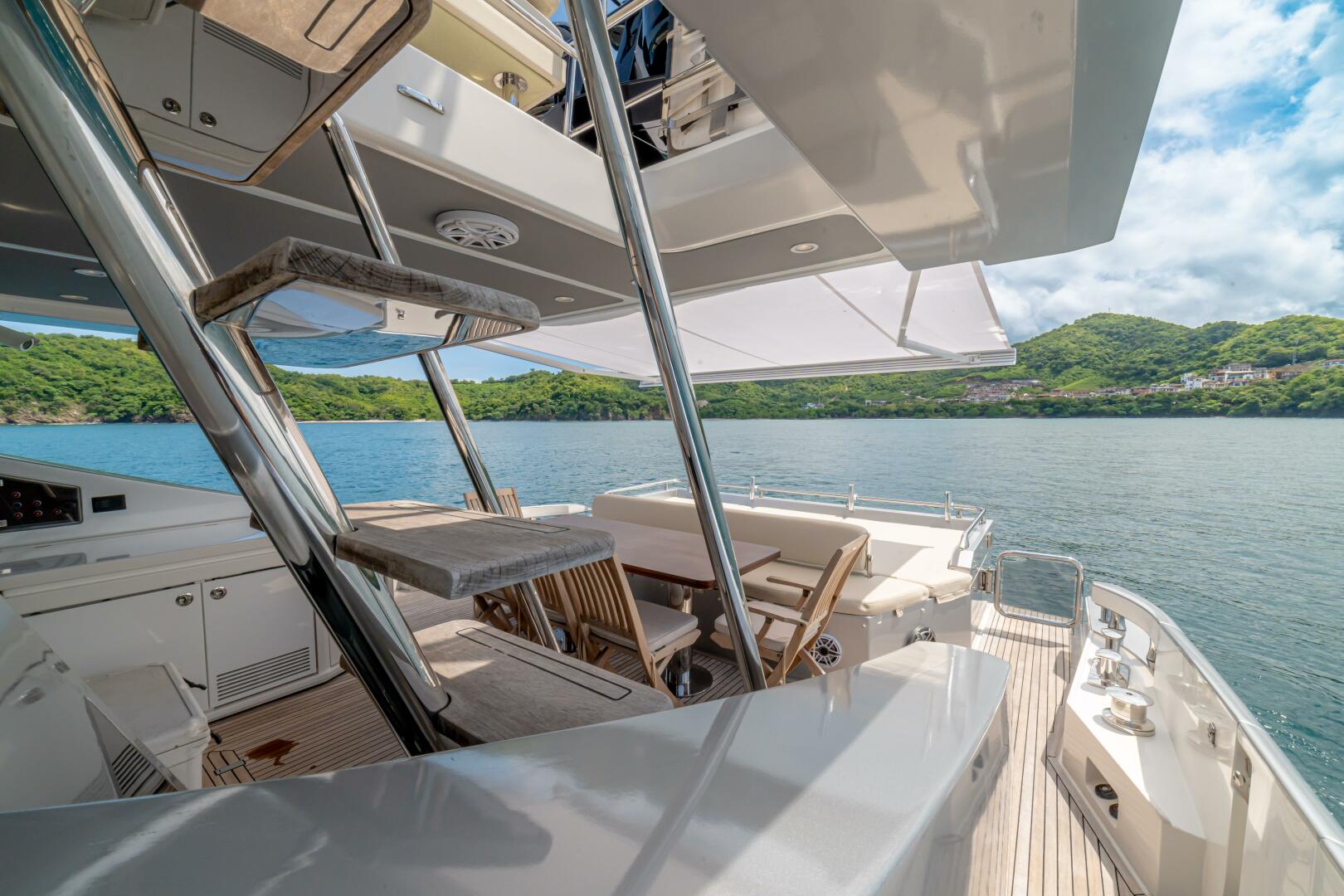 2017 Azimut 77 