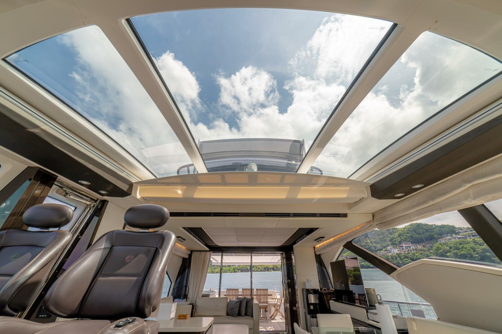 2017 Azimut 77 