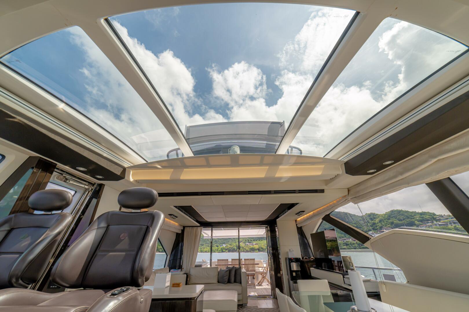 2017 Azimut 77 