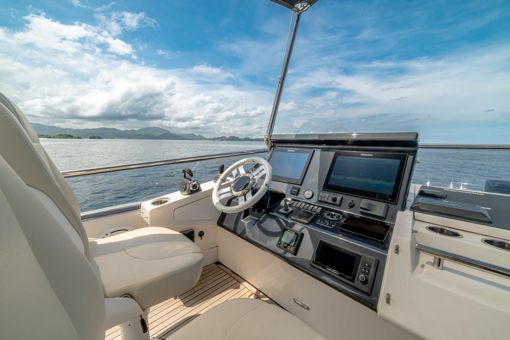 2017 Azimut 77 