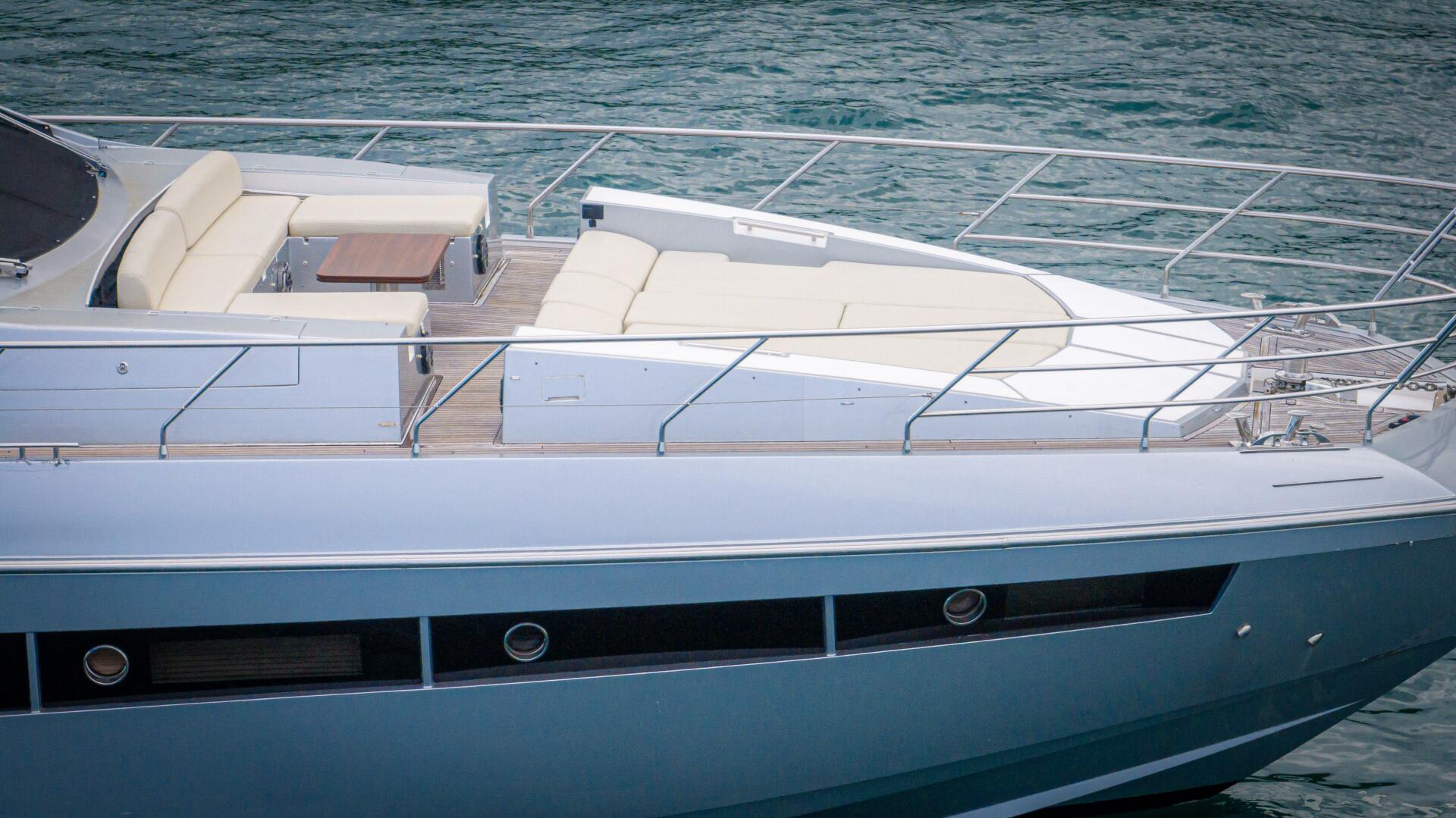 2017 Azimut 77 