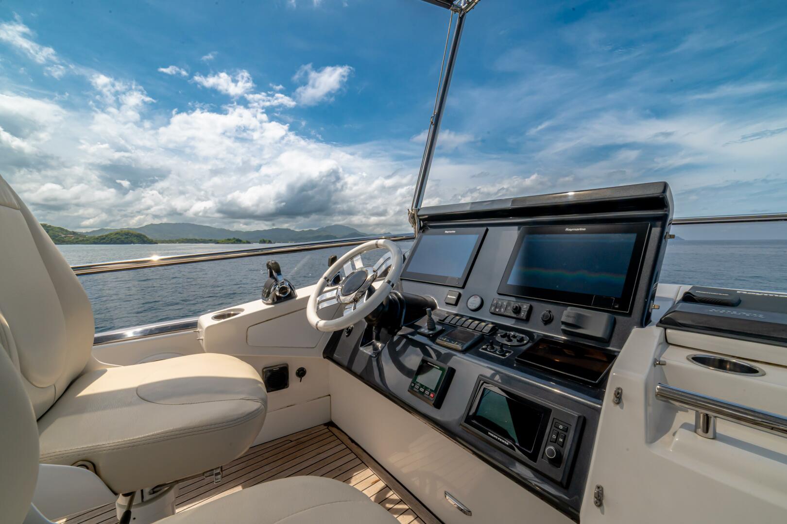 2017 Azimut 77 