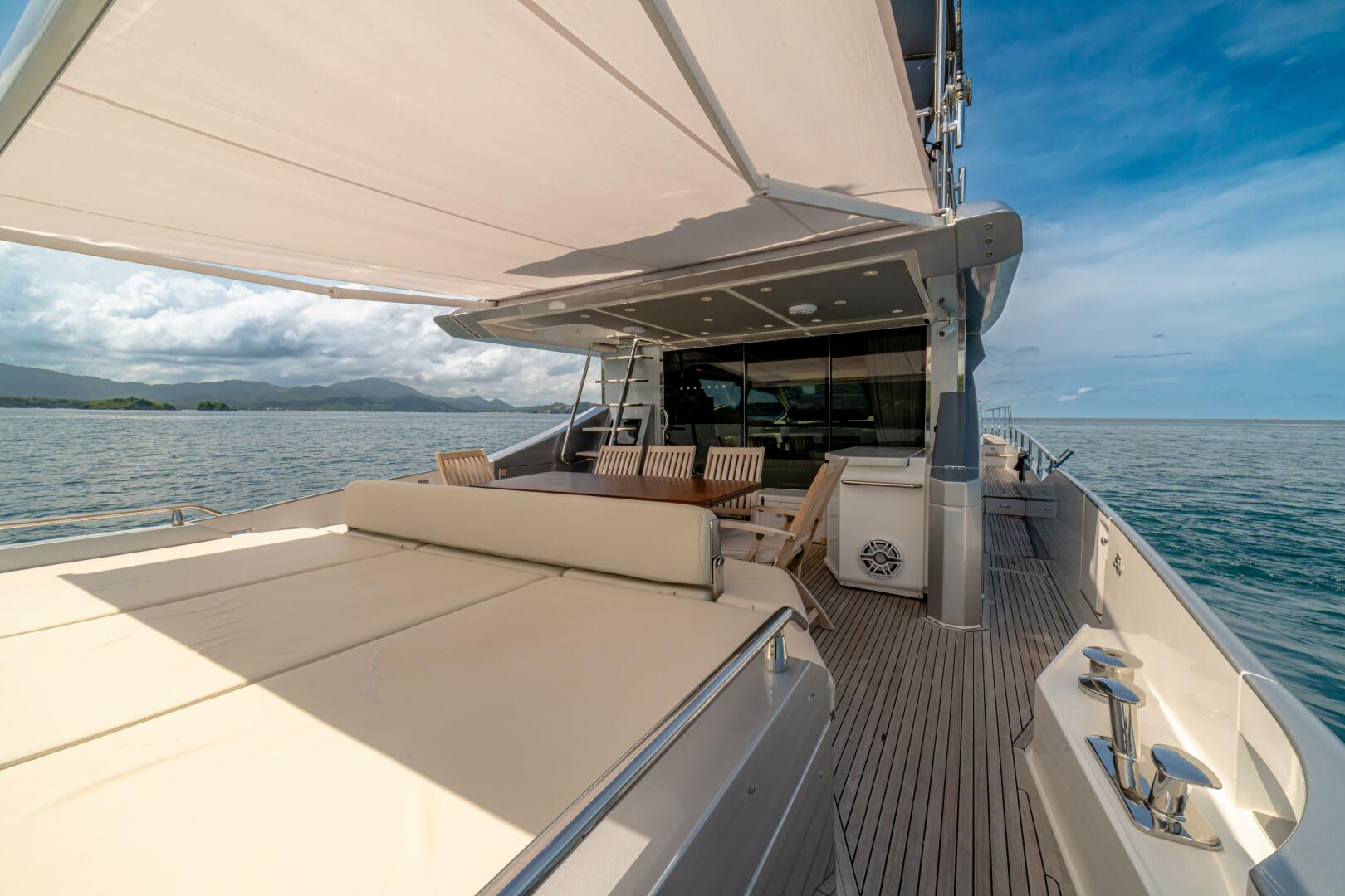 2017 Azimut 77 