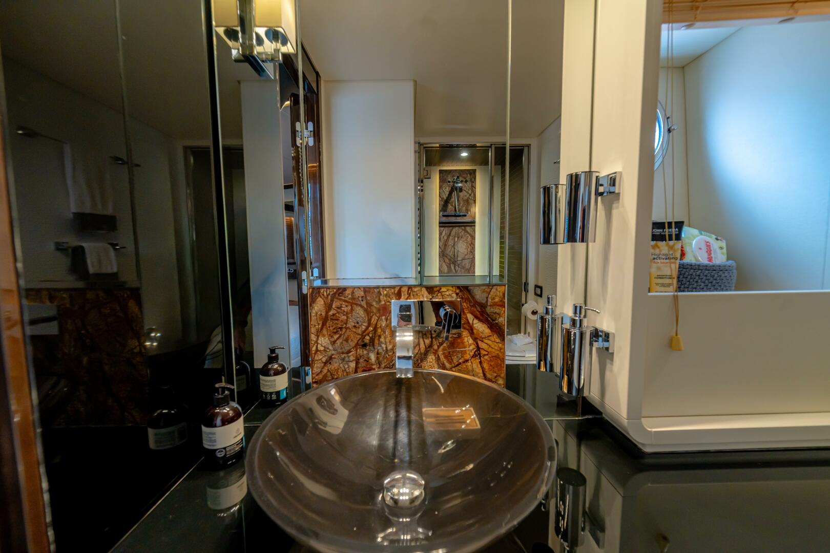 2017 Azimut 77 