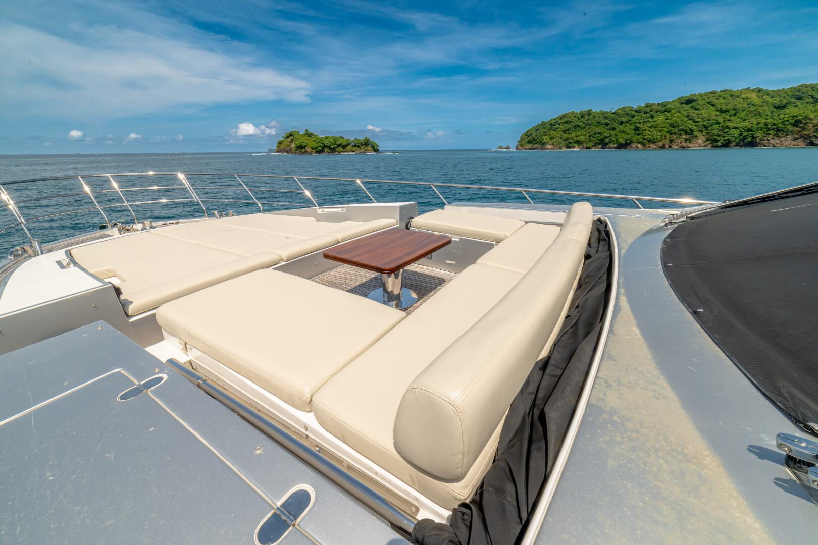 2017 Azimut 77 
