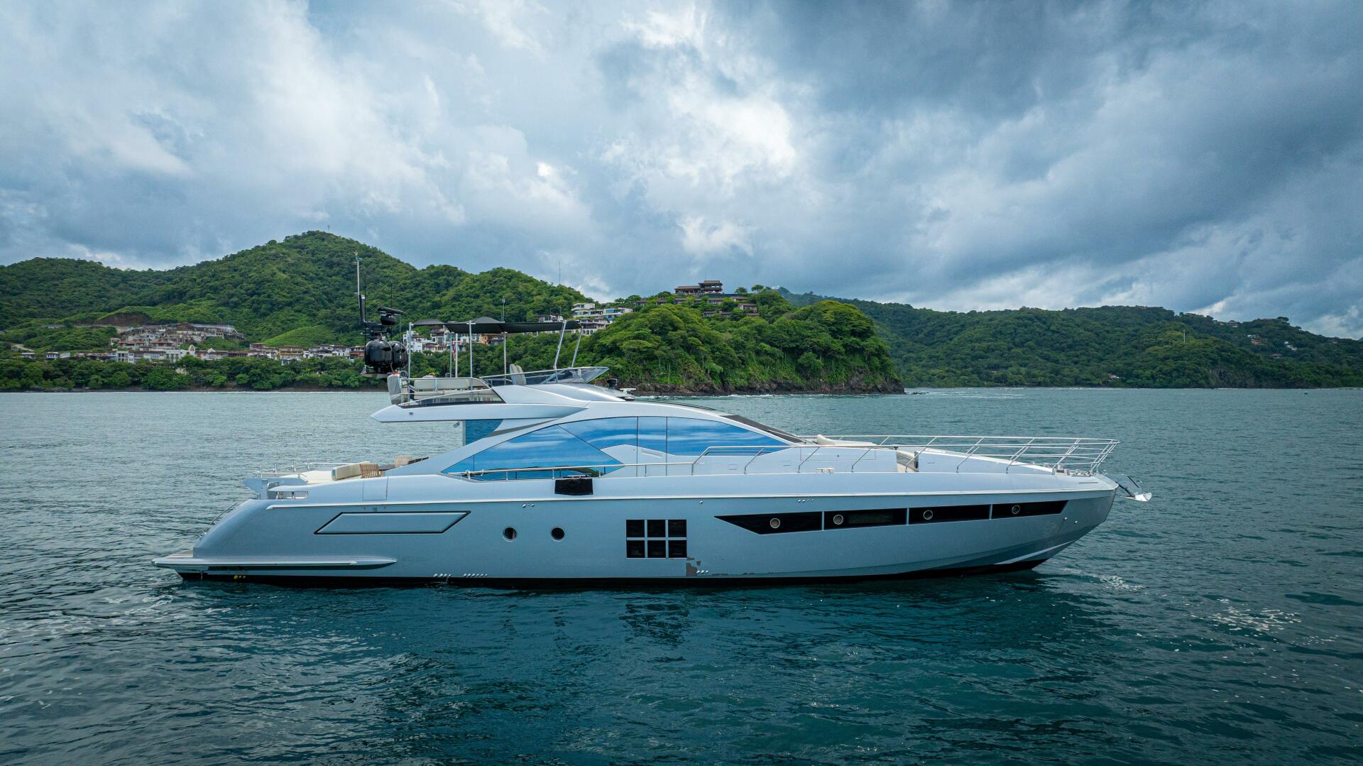 2017 Azimut 77 
