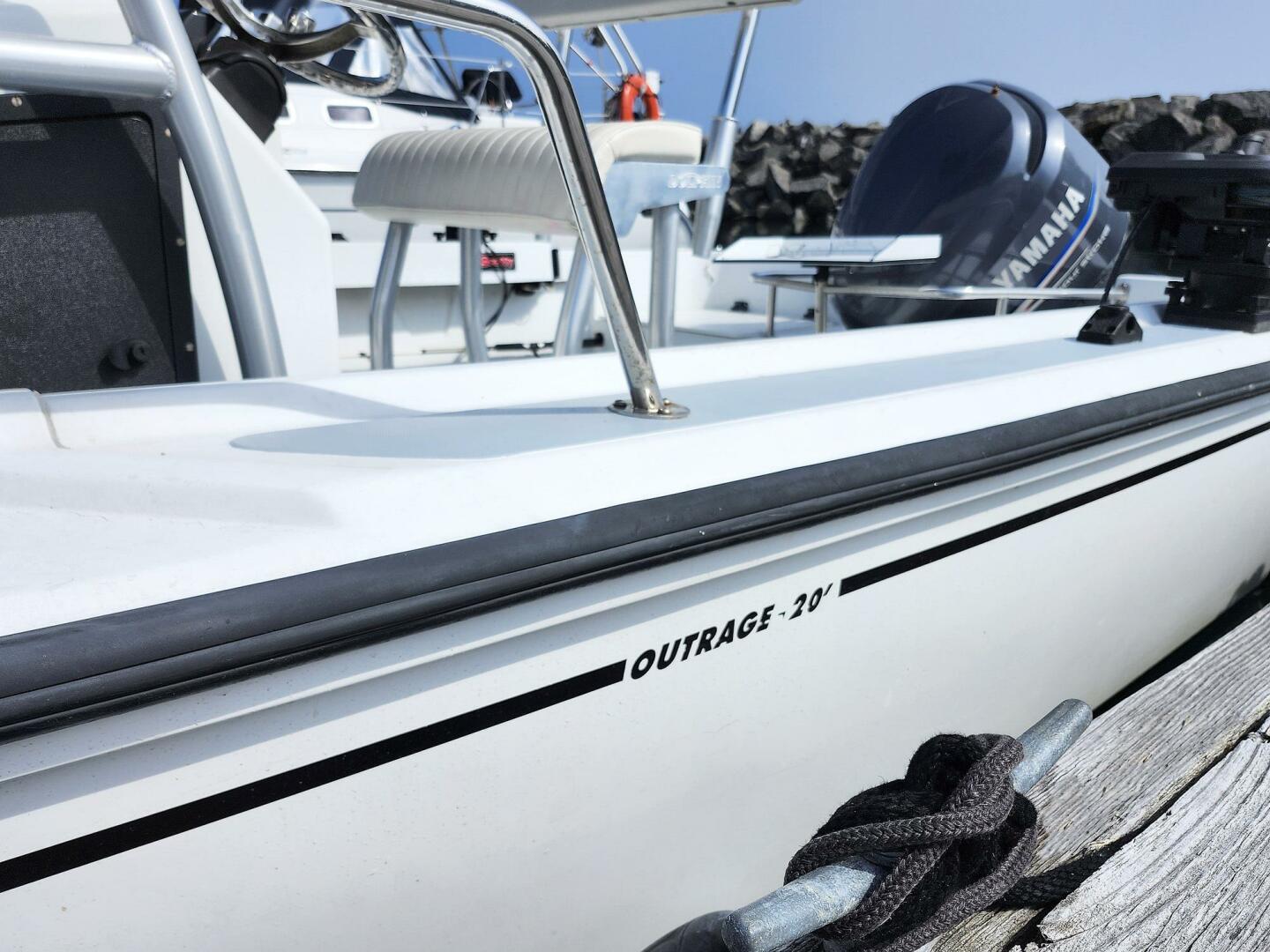 20ft Boston Whaler Yacht For Sale