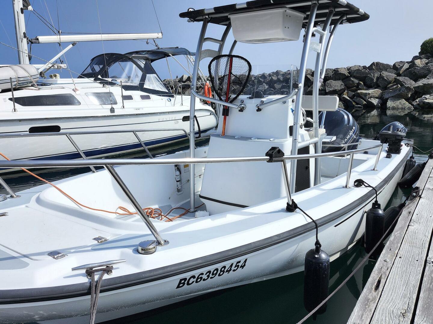 20ft Boston Whaler Yacht For Sale