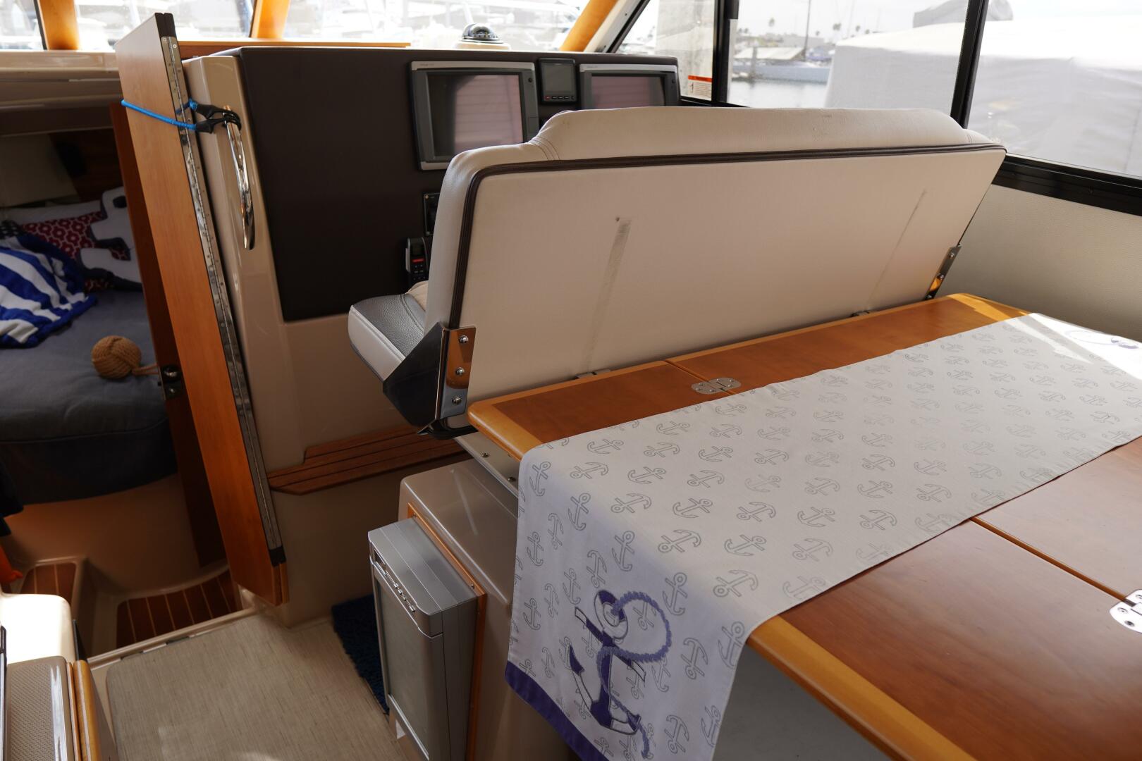 E Ticket 30ft Cutwater Yacht For Sale