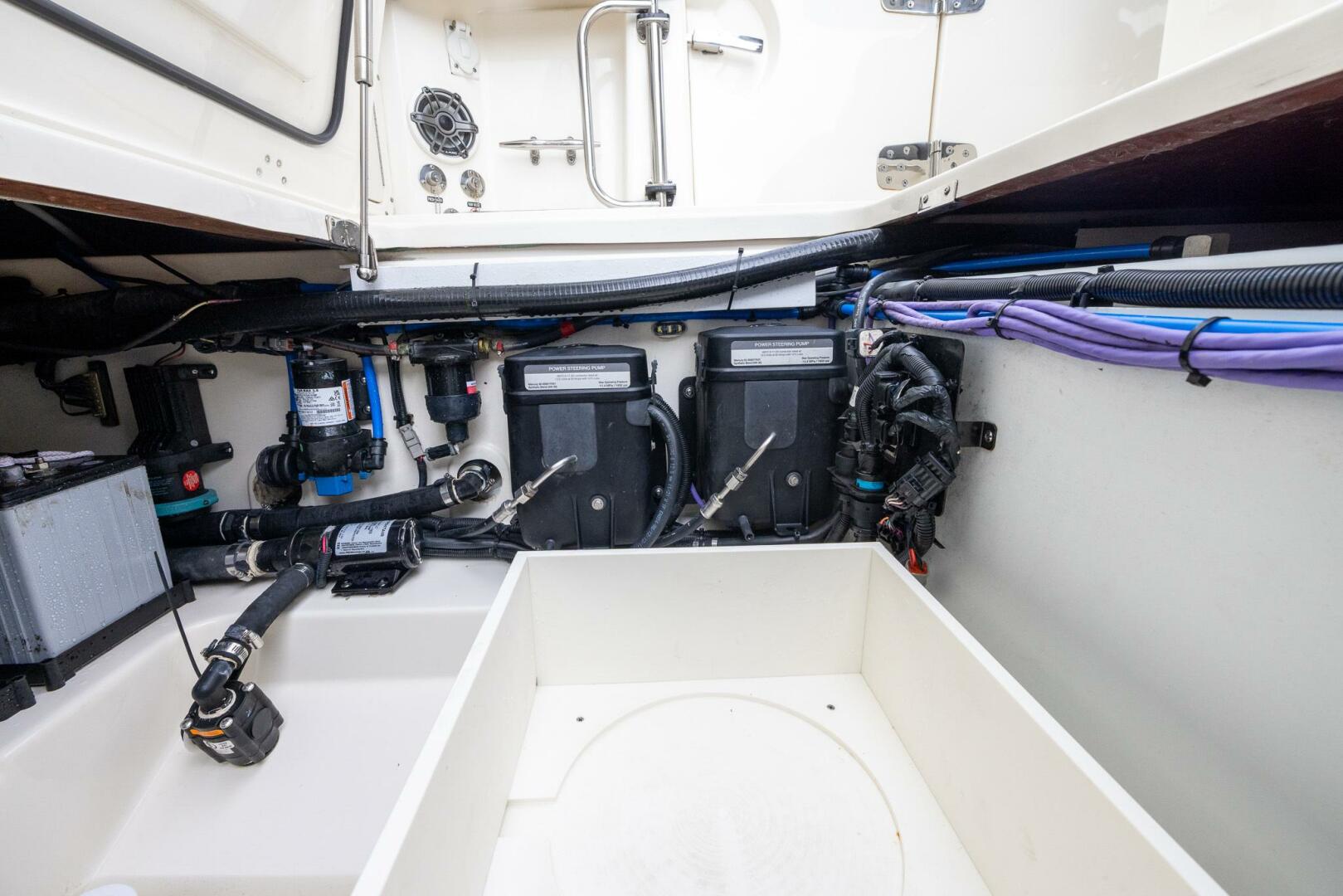 REEL DANCER 33ft Boston Whaler Yacht For Sale