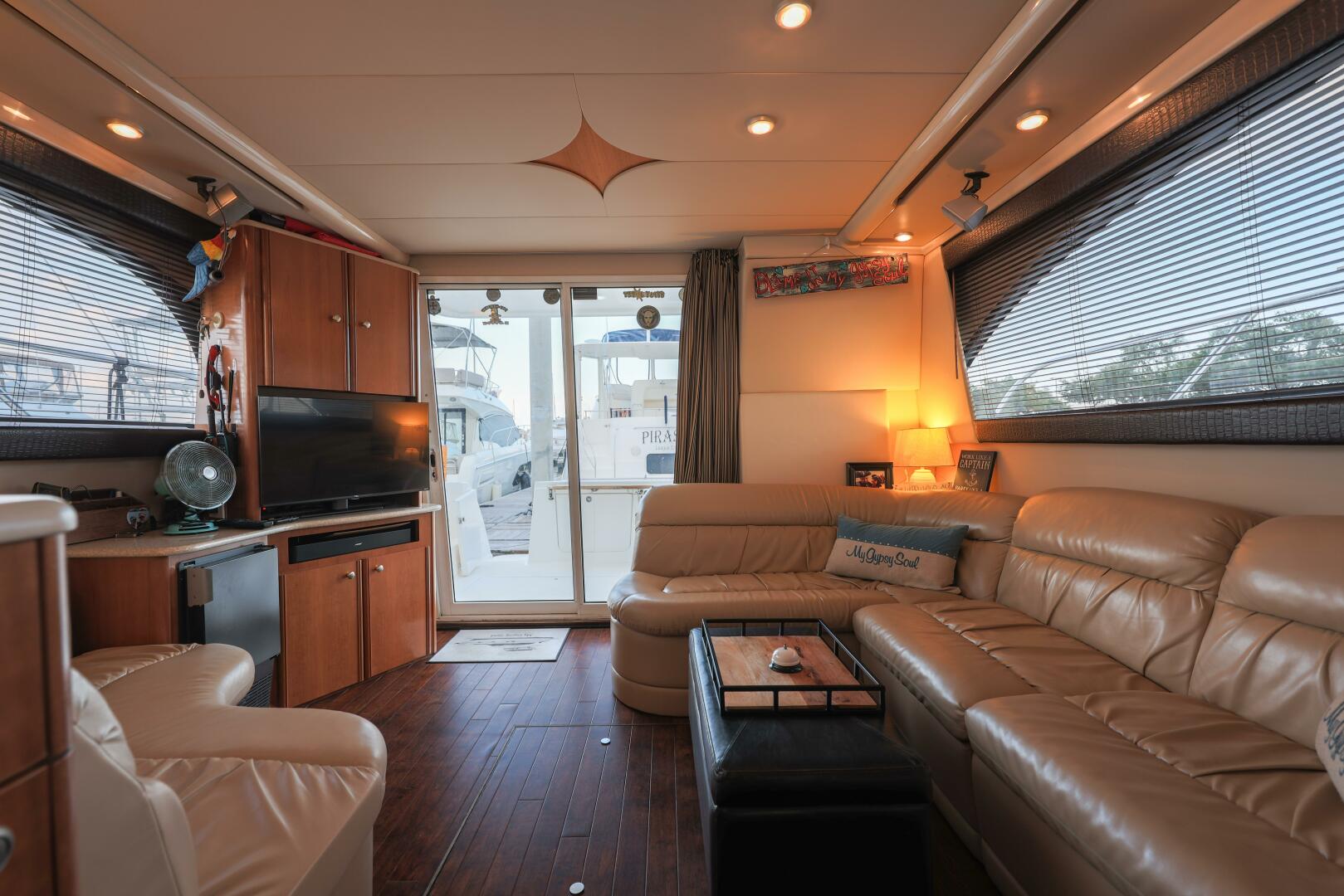 2004 Meridian 411 