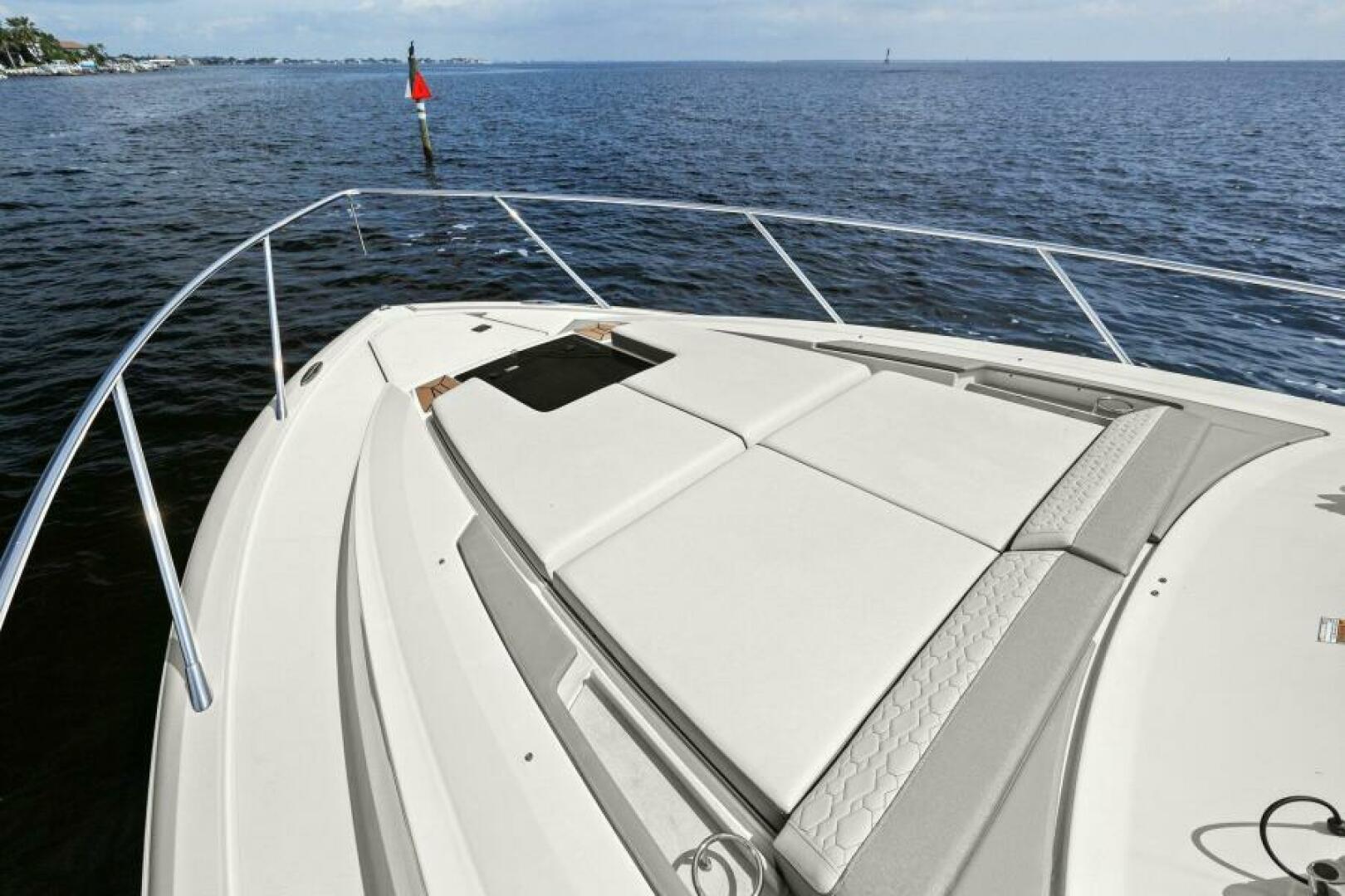 2022 Tiara Sport 43 LE