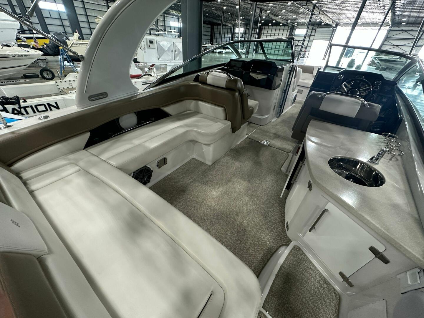 29ft Four Winns Yacht For Sale