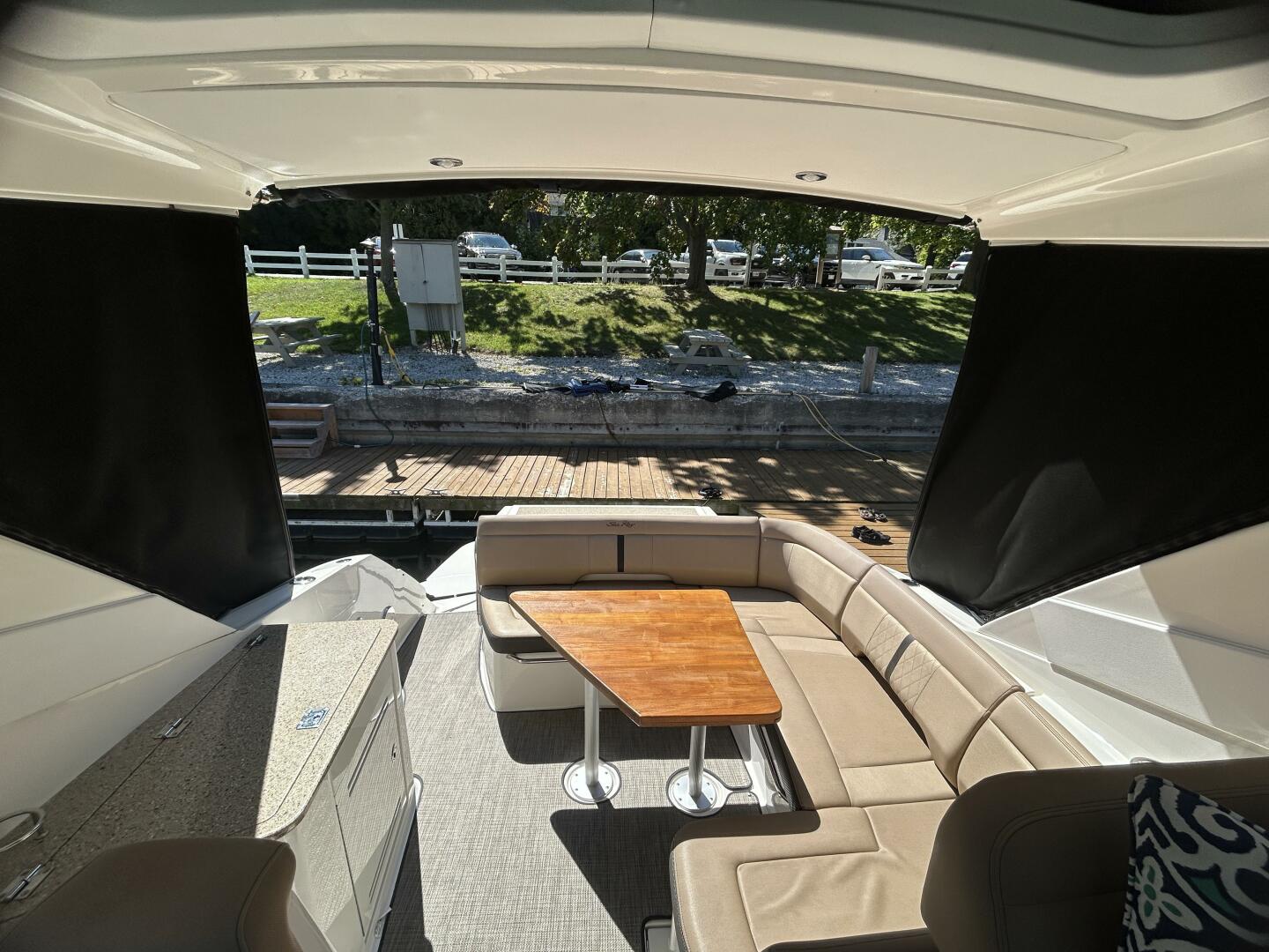 35ft Sea Ray Yacht For Sale