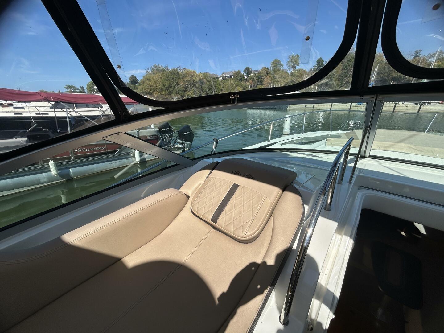 35ft Sea Ray Yacht For Sale