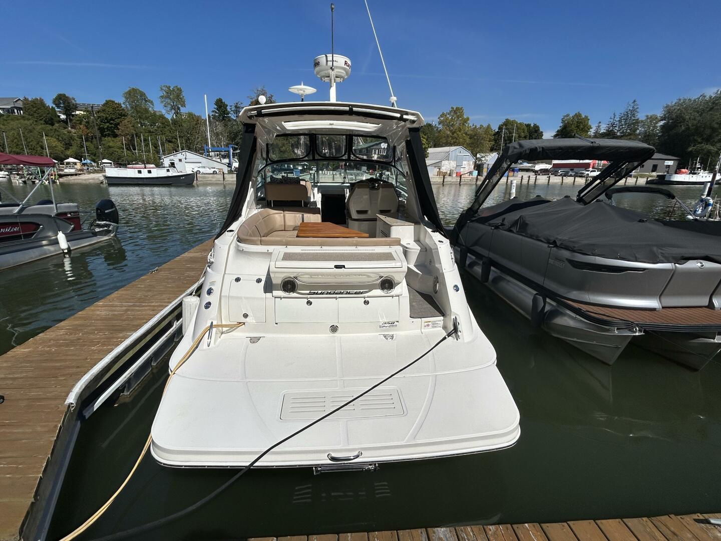 35ft Sea Ray Yacht For Sale