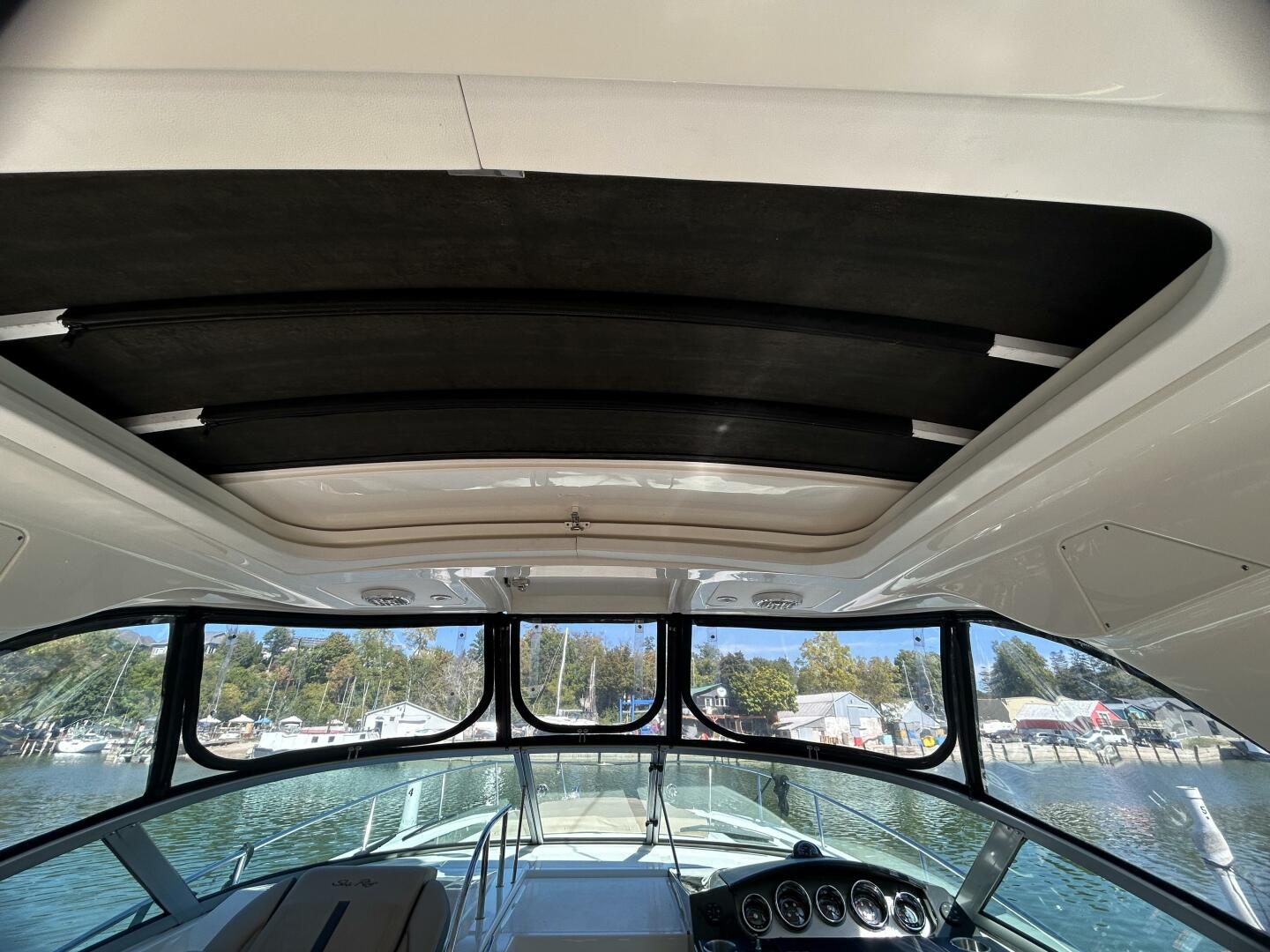 35ft Sea Ray Yacht For Sale