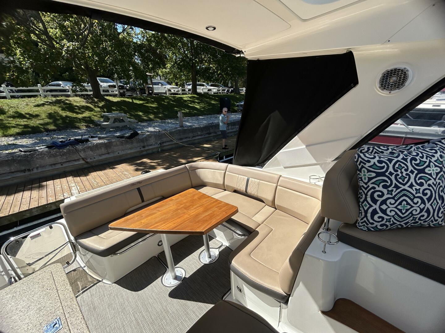 35ft Sea Ray Yacht For Sale