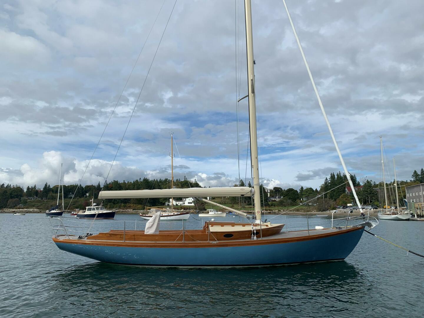 34ft Custom Yacht For Sale