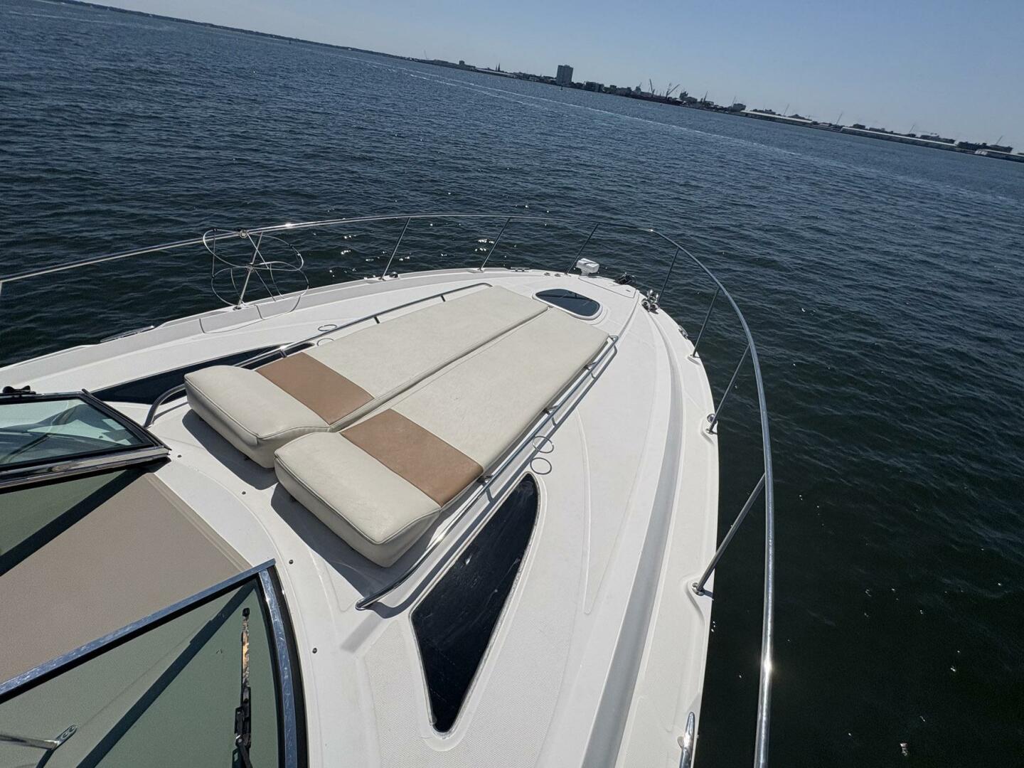 100MILL 35ft Sea Ray Yacht For Sale