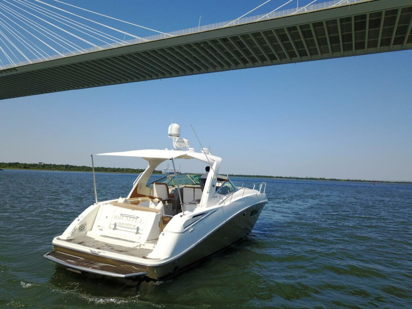 100MILL 35ft Sea Ray Yacht For Sale