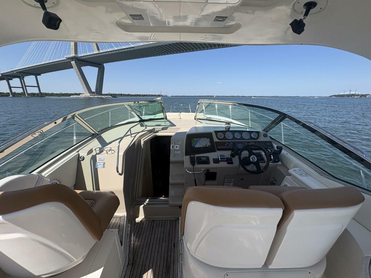 100MILL 35ft Sea Ray Yacht For Sale