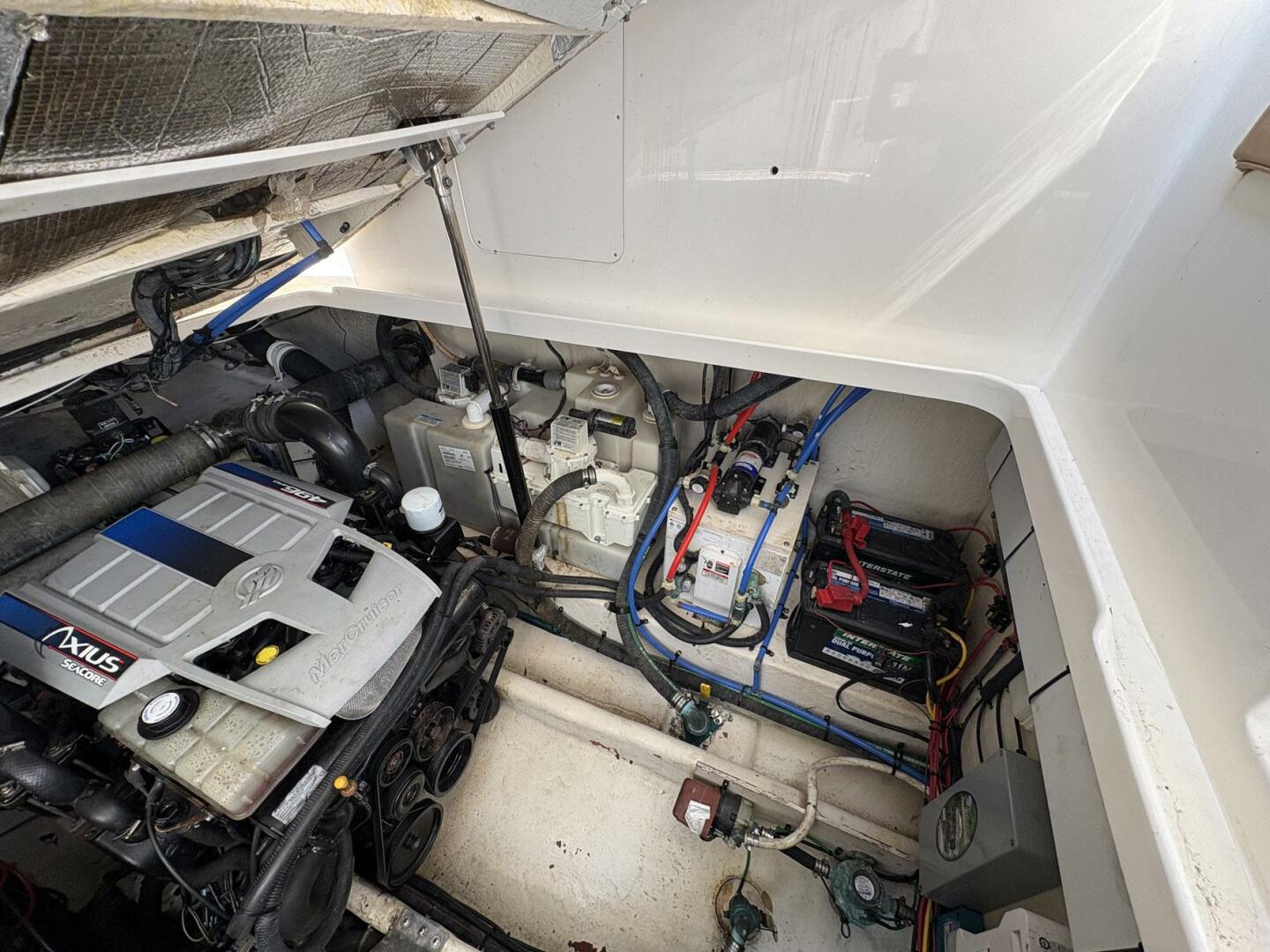 100MILL 35ft Sea Ray Yacht For Sale