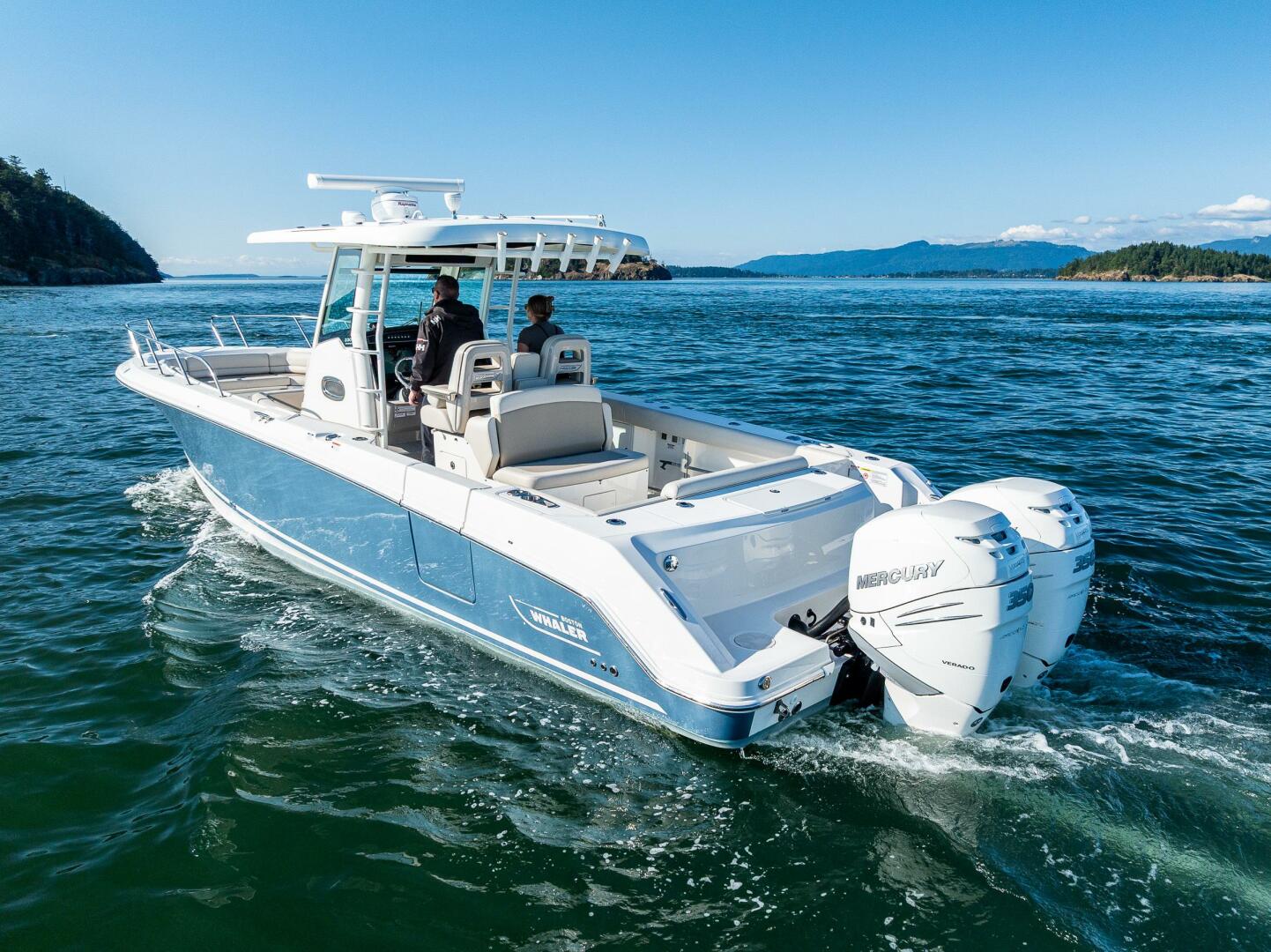 33ft Boston Whaler Yacht For Sale