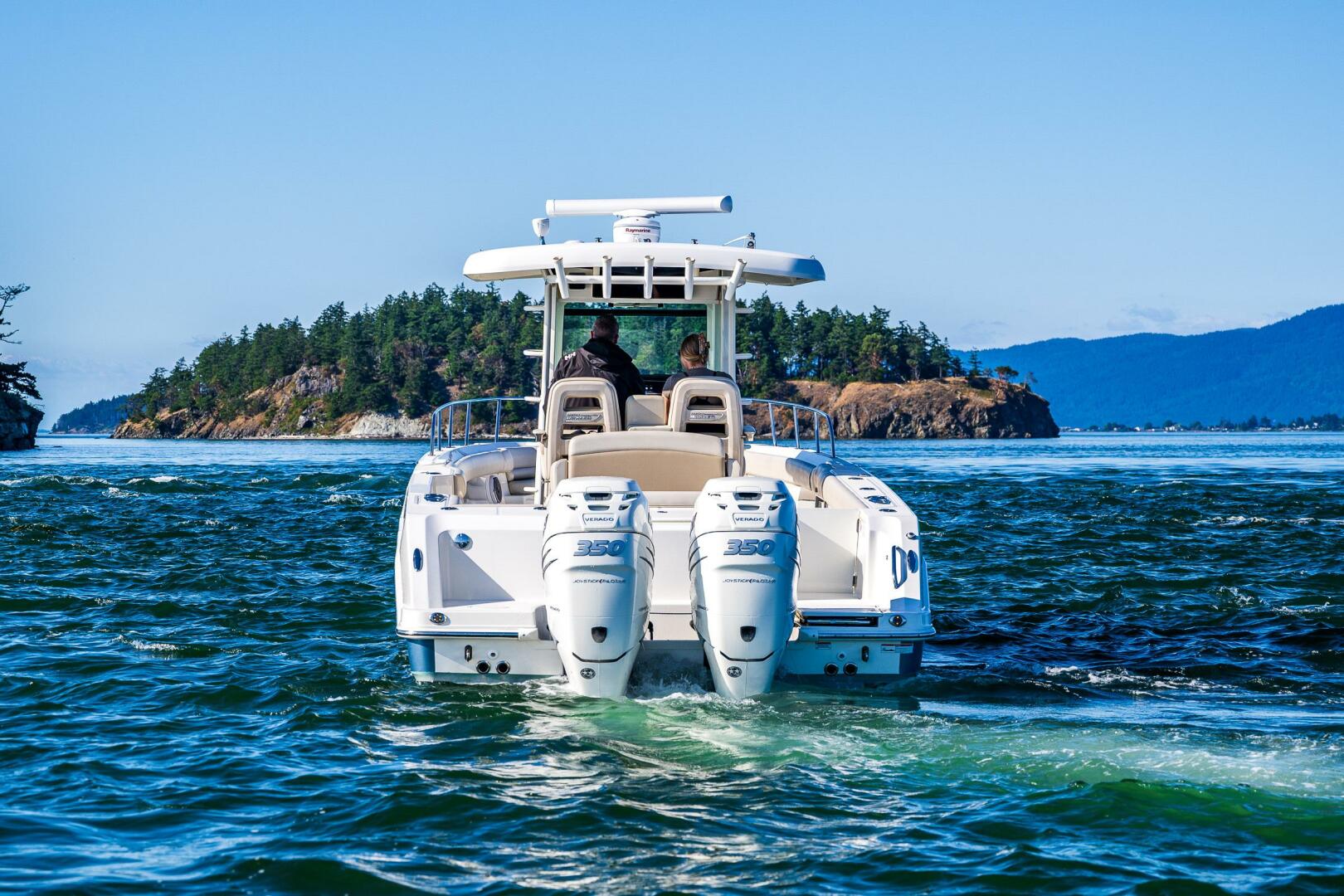 33ft Boston Whaler Yacht For Sale