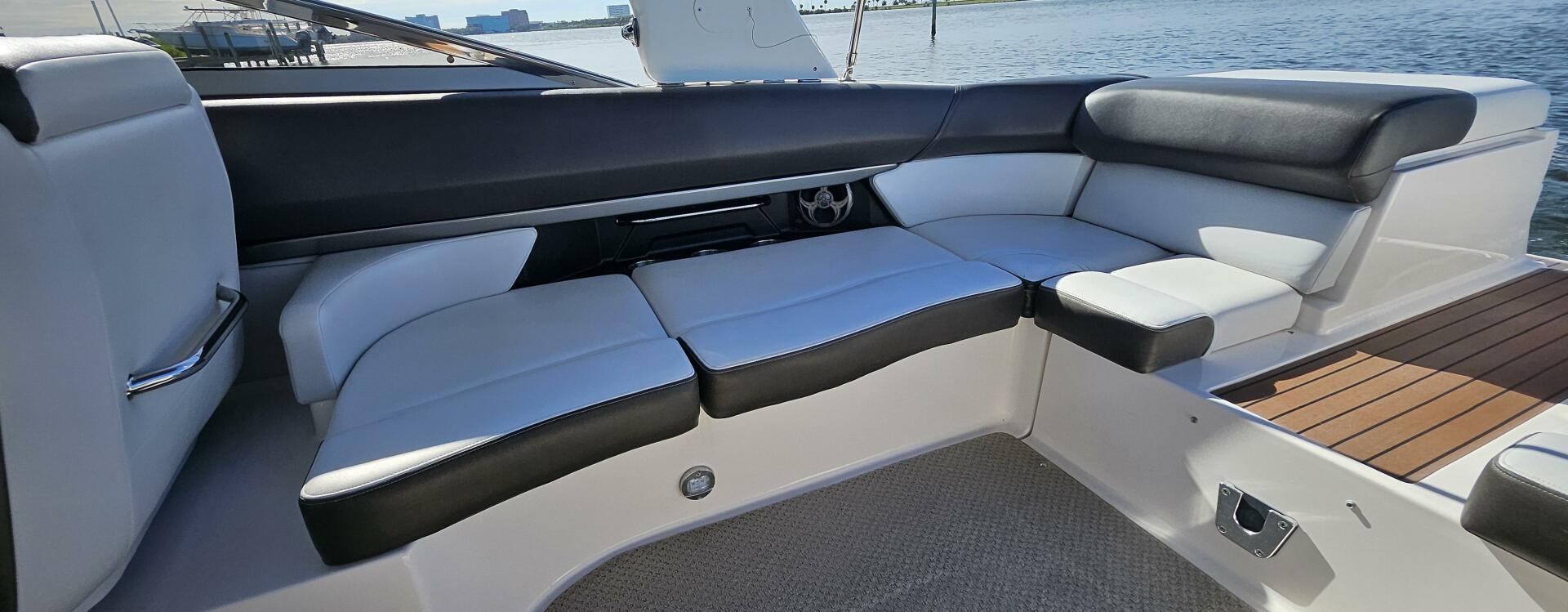 27ft Regal Yacht For Sale