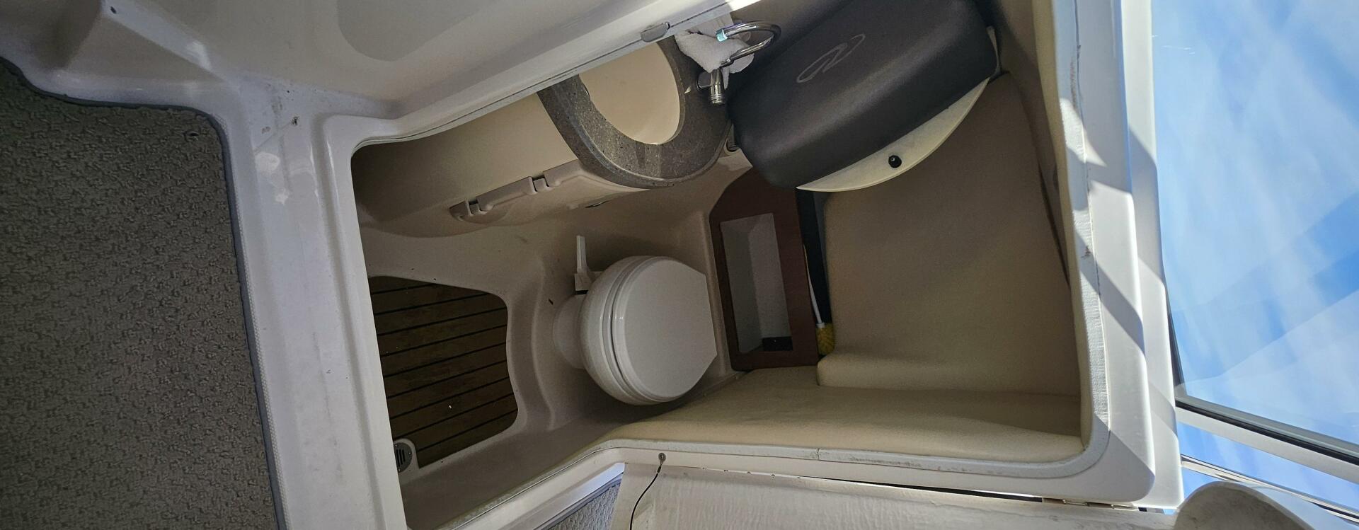 27ft Regal Yacht For Sale